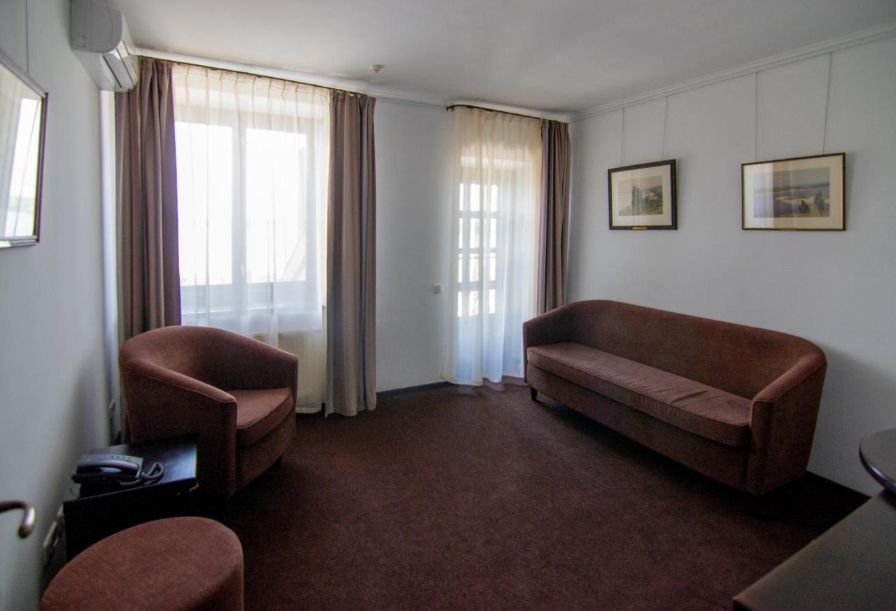 Knyazha Hora Hotel 卡尼夫 外观 照片