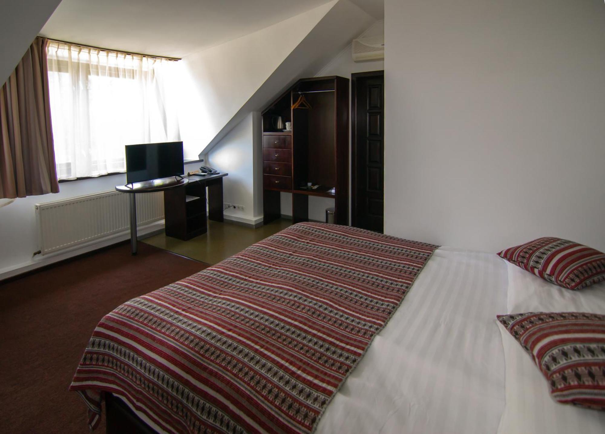 Knyazha Hora Hotel 卡尼夫 客房 照片