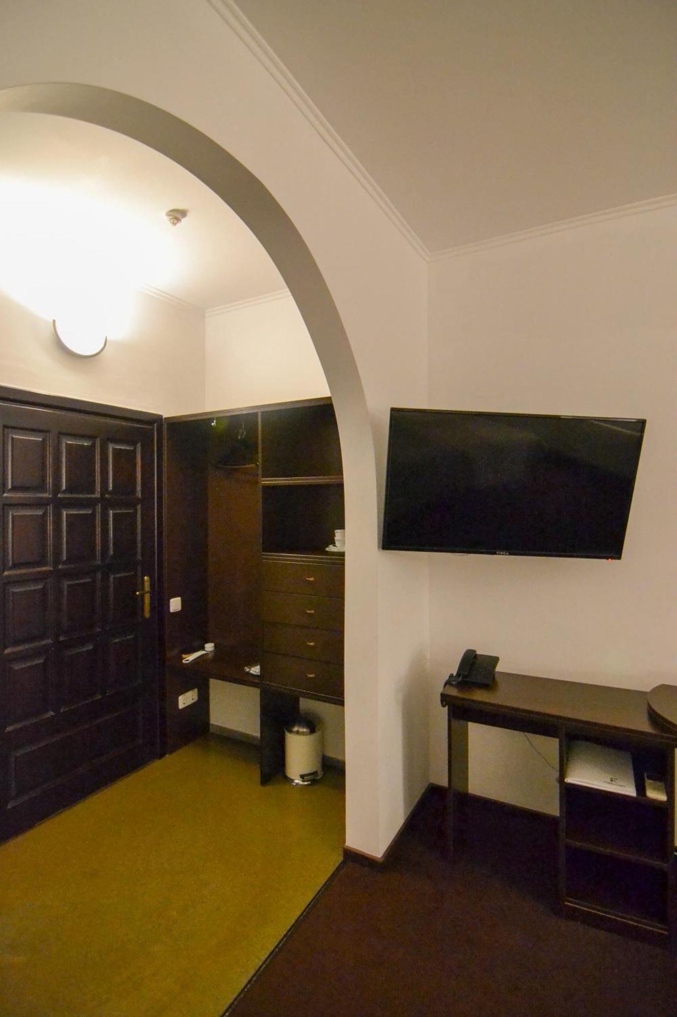 Knyazha Hora Hotel 卡尼夫 客房 照片